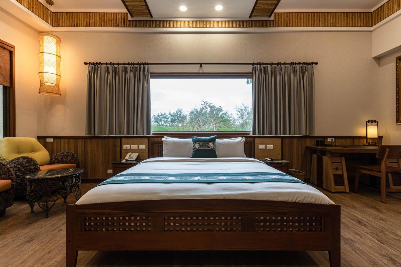 Ferienwohnung 山花映水紅莊園民宿 Yuemei Exterior foto